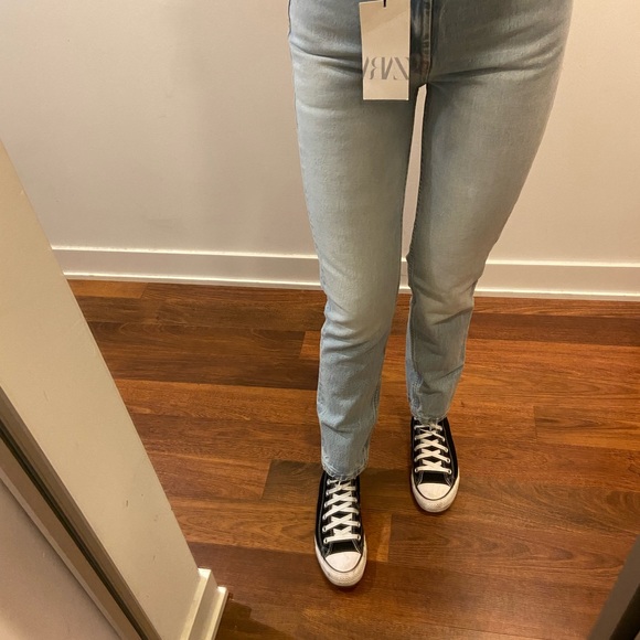 Zara high rise mom jeans - Picture 4 of 5